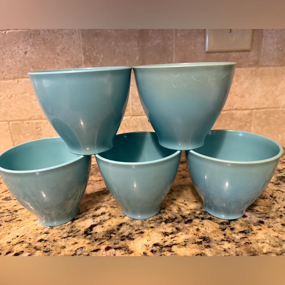 Russell Wright Vintage possibly dessert bowls set of 5.